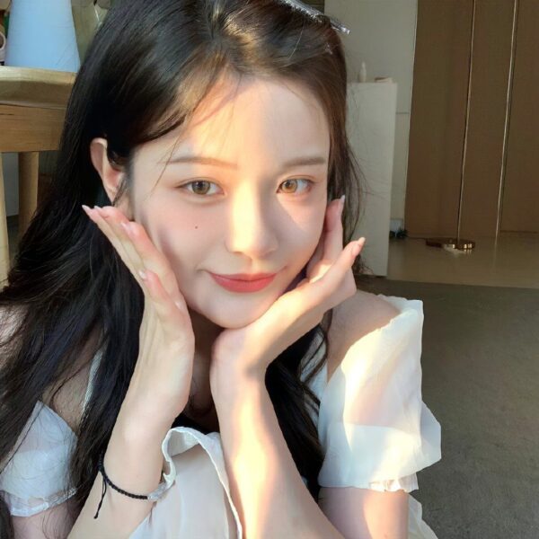 纯欲感女生头像 女生真人头像插图5 纯欲感女生头像 女生真人头像