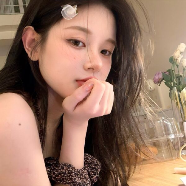 纯欲感女生头像 女生真人头像插图7 纯欲感女生头像 女生真人头像