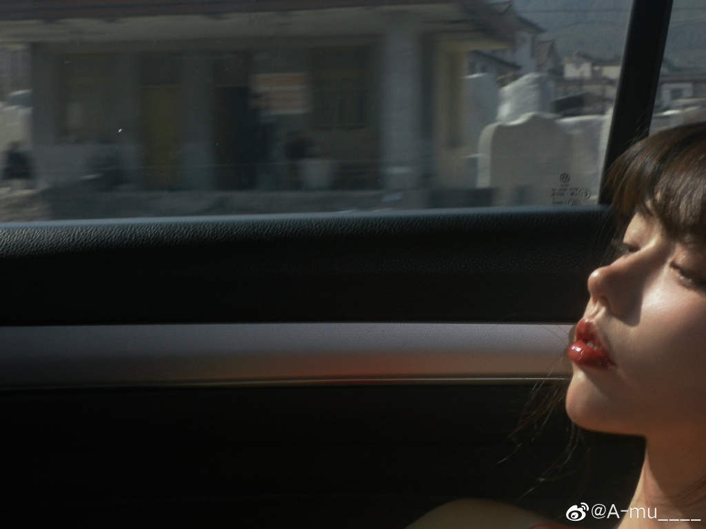 微博@A-mu_：少女私房写真