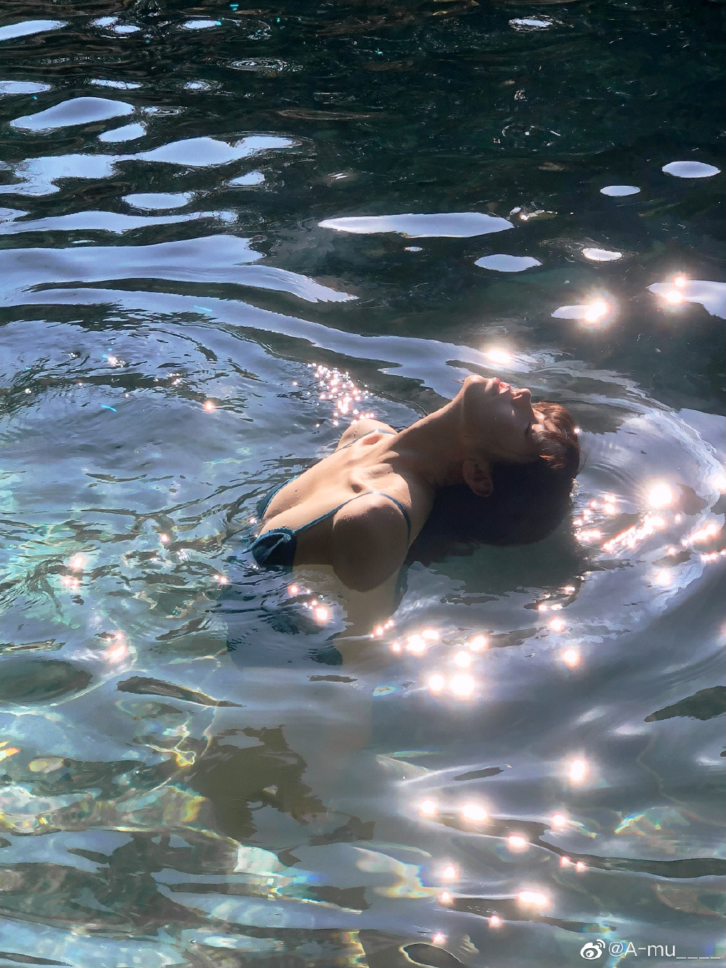微博@A-mu_：少女私房写真