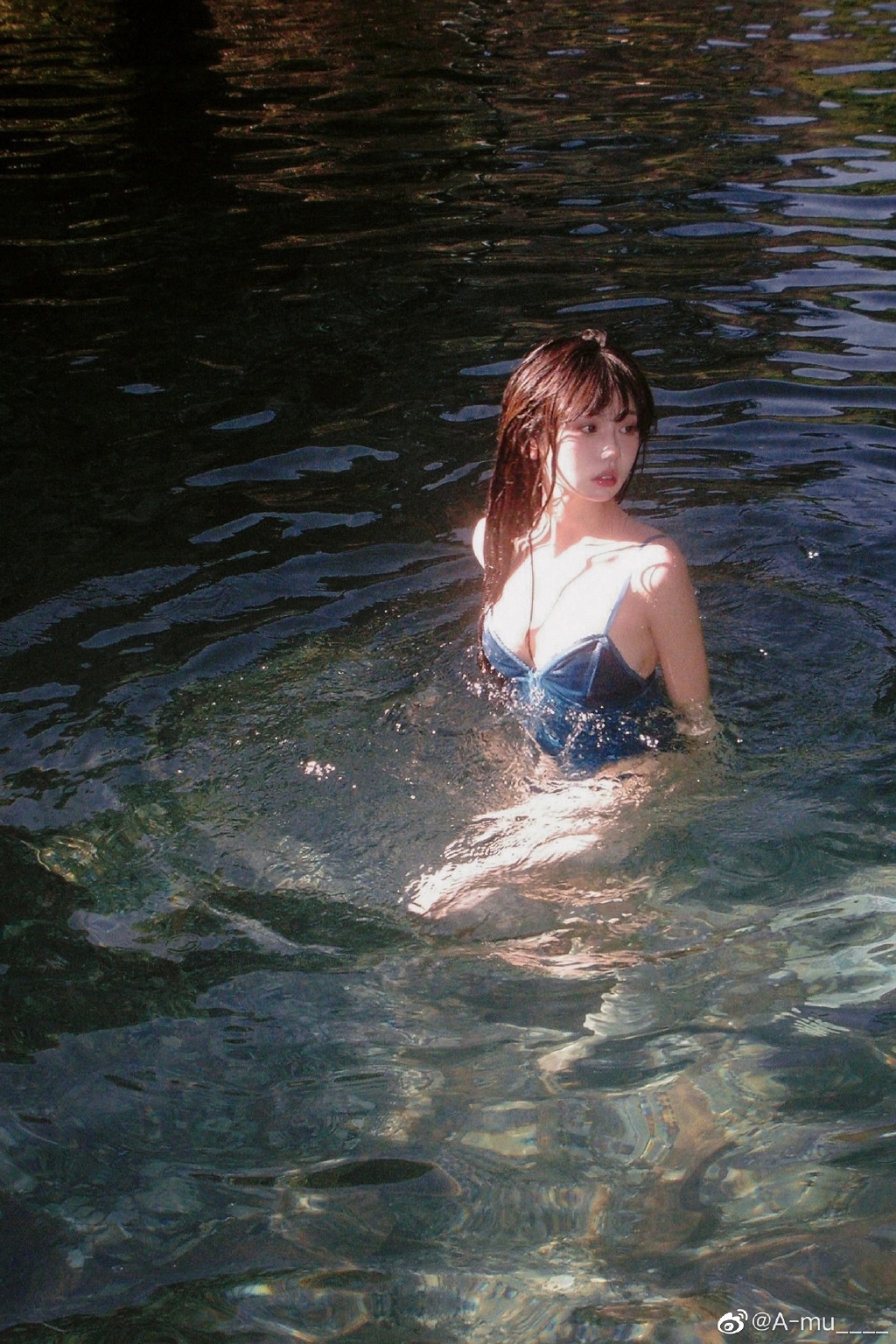 微博@A-mu_：少女私房写真