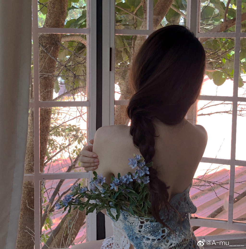 微博@A-mu_：少女私房写真