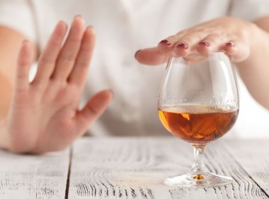 有一种方法可以阻止宿醉(但你不会喜欢的)