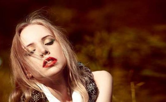 研究人员发现了一个小窍门,可以瞬间改善你的情绪