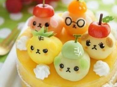 可爱的甜品想吃又不舍得吃 美食图片