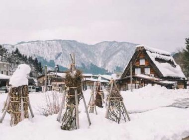 雪后的唯美村庄犹如银装素裹的童话世界 冬季乡村雪景图