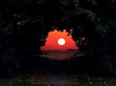 曾经那个属于我的光 现在又是谁的太阳