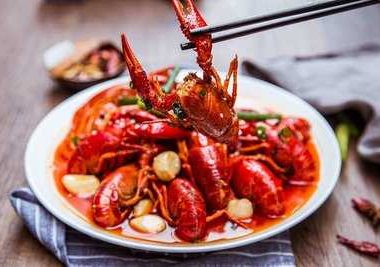龙虾不能与什么一起吃