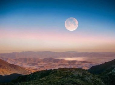 王小波：什么样的生活值得一过？