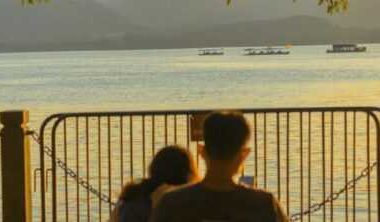 情感:真正喜欢你的人会让你自信满满的。