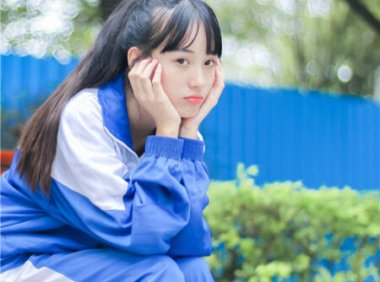 校服女生头像系列之端庄文雅青春