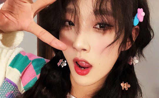 各种可爱甜妹胡烨韬微信头像