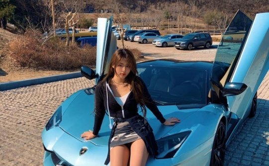 「自带安全气囊」超辣赛车手~郑宥娜（정유나）